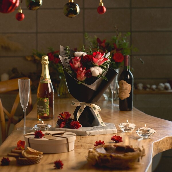 꽃집청년들,크리스마스 꽃다발+디엔타르 케이크