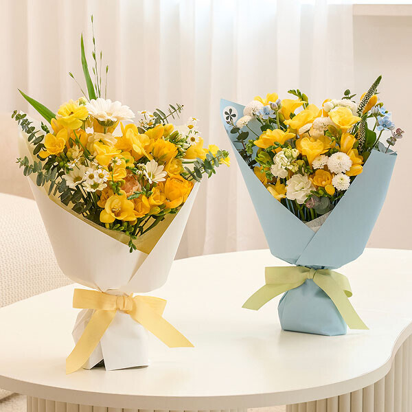 프리지아 시즌 꽃다발